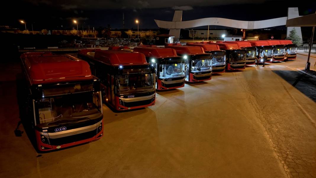 Başkan Altay 'hayırlı olsun' diyerek duyurdu! 10 otobüs daha filoya katıldı 6
